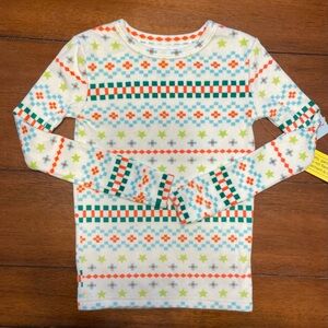 Kids Pajamas - Cat&Jack    Long sleeves long pants. Size 6 SLEEPWEAR